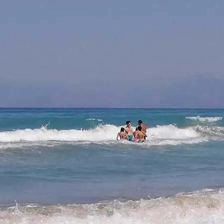 Agapi Acharavi A 50m De La Mer, 400m Du Centre Appartamento