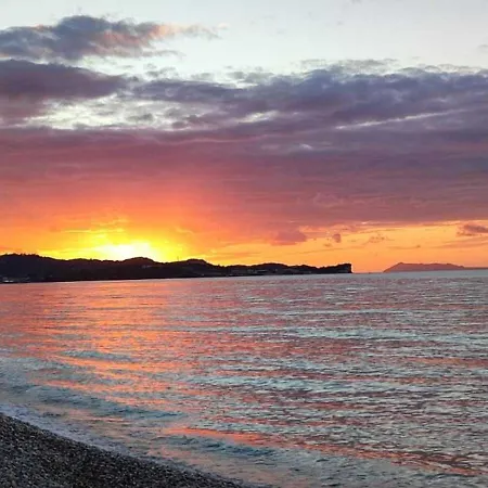 Agapi Acharavi A 50m De La Mer, 400m Du Centre 아카라비