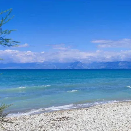Appartamento Agapi Acharavi A 50m De La Mer, 400m Du Centre *
